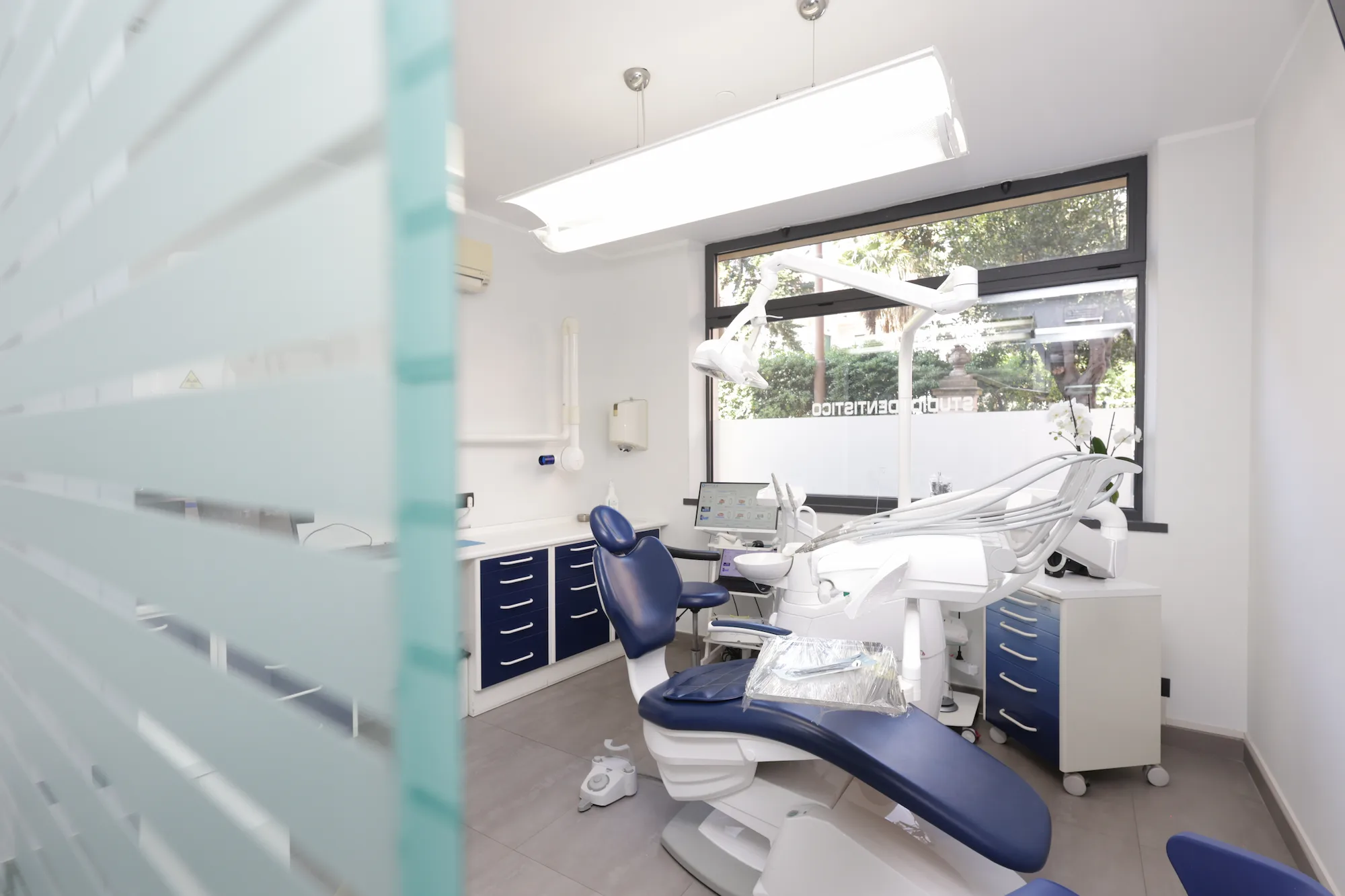 Home2 - Studio dentistico Feroci Napoli