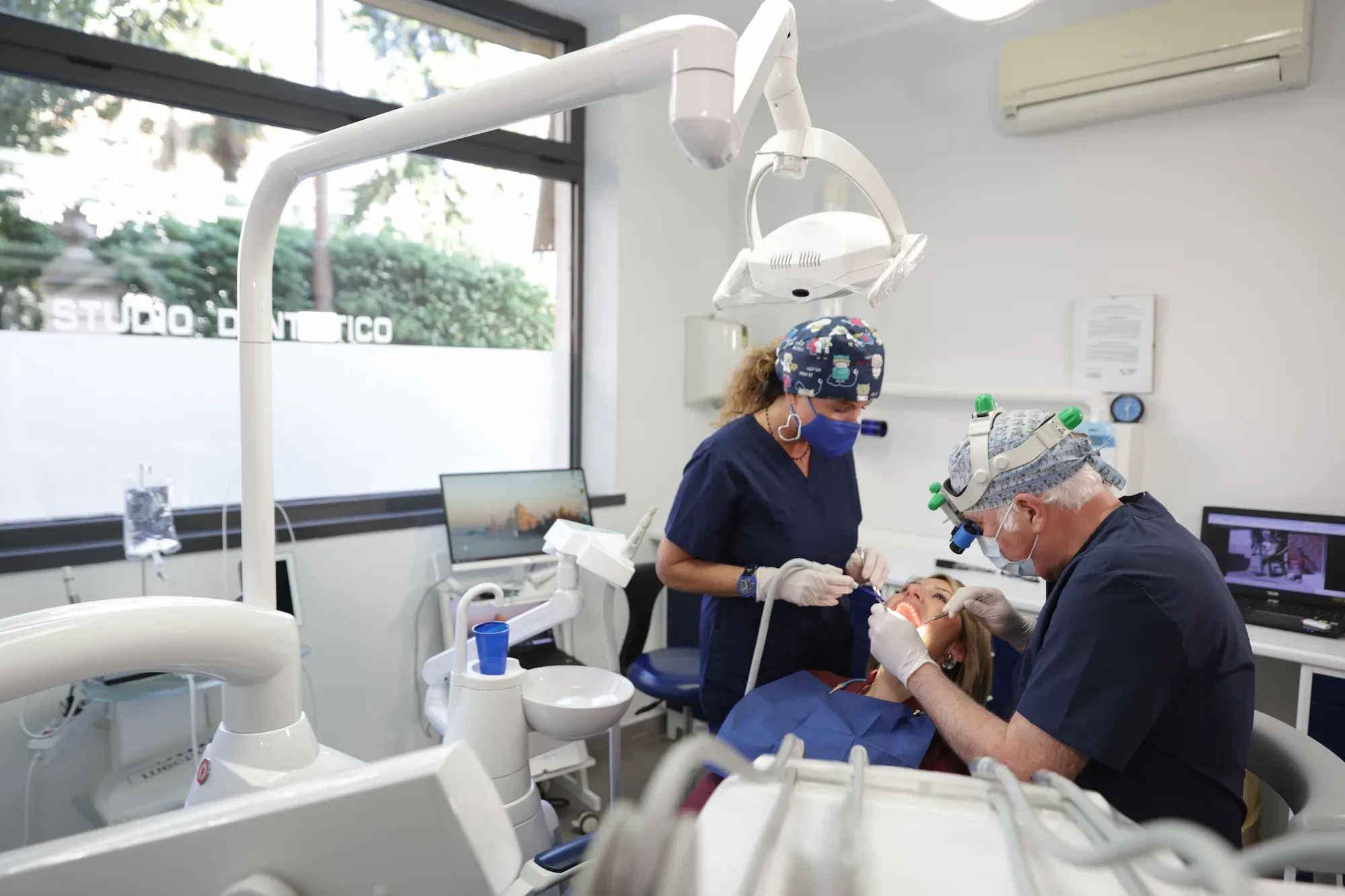 Home3 - Studio dentistico Feroci Napoli